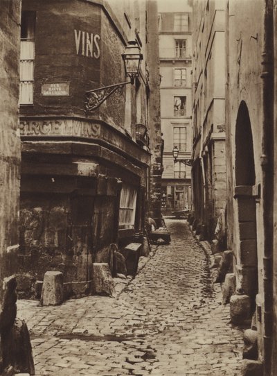 Rue Glatigny in 1865, genomen vanaf de kade (zwart-wit foto) door (after) French Photographer
