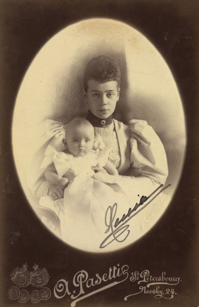 Grootvorstin Xenia Alexandrovna van Rusland met dochter Irina Alexandrovna door A. Pasetti Photo Studio