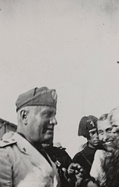 Album "Duce": Benito Mussolini tijdens een officieel bezoek in Sicilië door A. Scarlata