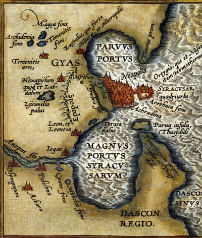 De oude haven van Syracuse in Sicilië na de 