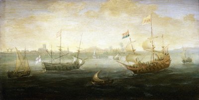 Een Nederlands en een Brits schip, met de Stuart-vlag, zeilend voor een haven, zichtbaar aan de horizon, omringd door verschillende kleine boten door Abraham de Verwer