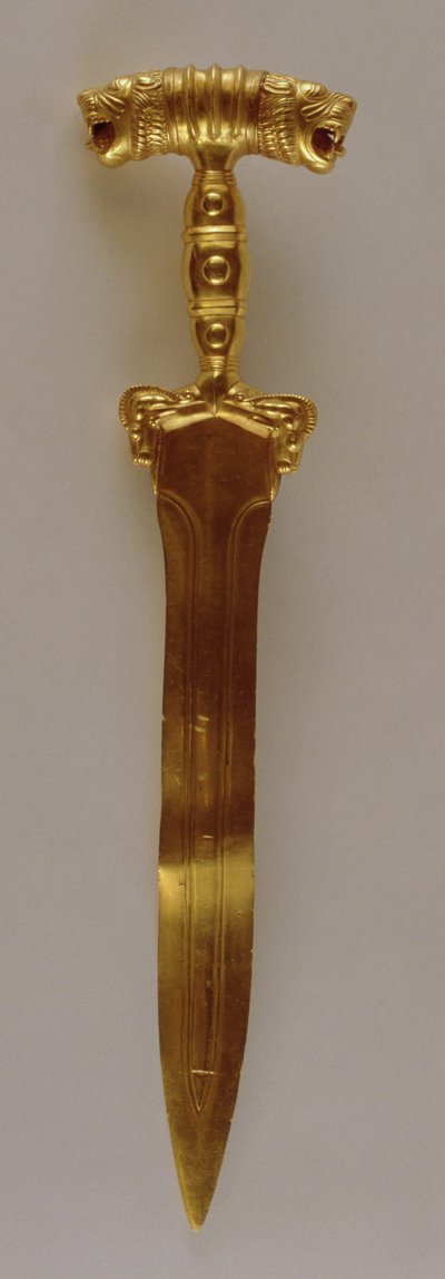 Zwaard met dubbele leeuwenkop handvatdecoratie, uit Hamadan, Iran door Achaemenid