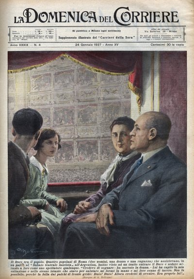 De duce Benito Mussolini, hoofd van de fascistische regering, die een voorstelling bijwoont in het 