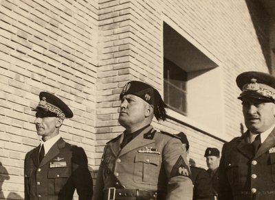 Inhuldiging van de gebouwen van het Koninklijk Vliegveld 
