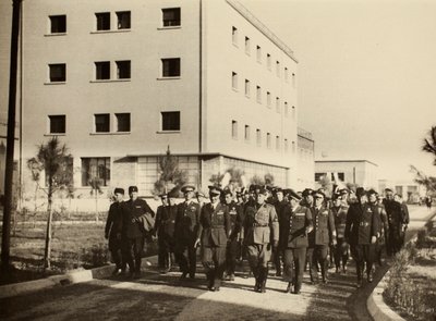 Inhuldiging van de gebouwen van het Koninklijk Vliegveld "Fausto Pesci" in Bologna, in aanwezigheid van de Duce Benito Mussolini, 24/10/1936 door Achille Villani