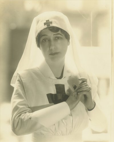 Lady Duff-Gordon als Verpleegster door Adolf de Meyer