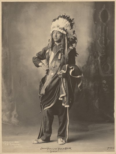 John Hollow Horn Beer, Sioux door Adolph F. Muhr