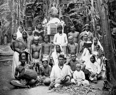 Koelies bij aanbidding, Jamaica, ca. 1905 door Adolphe Duperly and Son