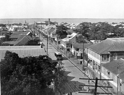 Old King Street naar het zuiden, Kingston, Jamaica, c1905 door Adolphe Duperly and Son