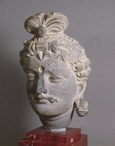 Hoofd van een Bodhisattva, Grieks-boeddhistische stijl, uit Buner, 2e eeuw door Afghan School