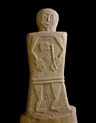 Prehistorische kunst: mannelijke stele uit de Selva di Filetto (Filetto II), IJzertijd (8e-6e eeuw v.Chr.) Pontremoli, Paleis Bocconi door Iron Age