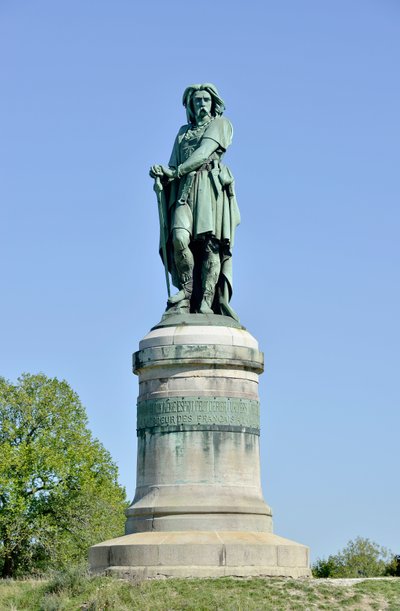 Kolossaal standbeeld van Vercingetorix (72-46 v.Chr.), Gallische leider door Aime Millet