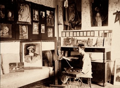 De kunstenaar Guglielmo Ghini in zijn studio, Ponte a Vingone, Scandicci, Florence, 09/1920 door Alberto Fierli