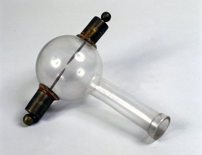 Het elektrische geweer van Alessandro Volta gebruikt om methaan te ontsteken. Museum voor Wetenschap en Technologie, Milaan door Alessandro Volta