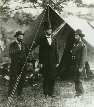Abraham Lincoln met Allan Pinkerton en generaal-majoor John A. McClernand, 1862 door Alexander Gardner