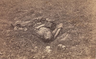 Geconfedereerde Soldaat [op het Slagveld bij Antietam] door Alexander Gardner