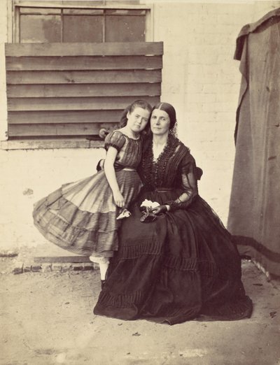 Mevrouw Greenhow en Dochter, Gevangen in het Oude Capitool, Washington, 1862 door Alexander Gardner