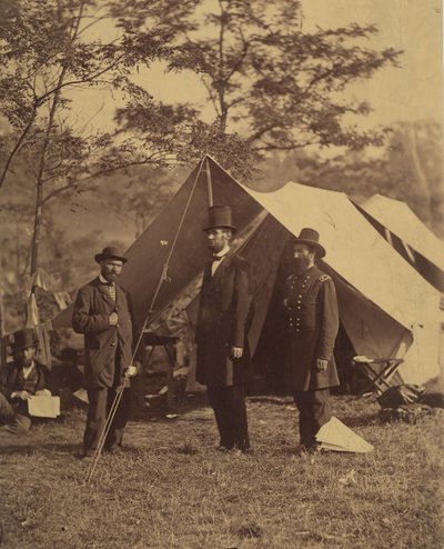 President Abraham Lincoln, generaal-majoor John A. McClernand en E. J. door Alexander Gardner