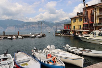 de haven van Malcesine door Alexandra Joseph