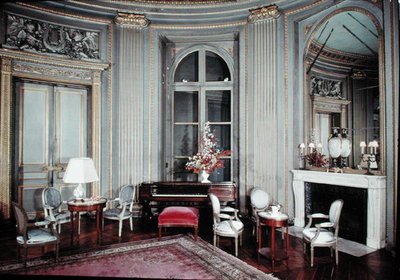 Uitzicht op de salon door Alexandre Theodore Brongniart