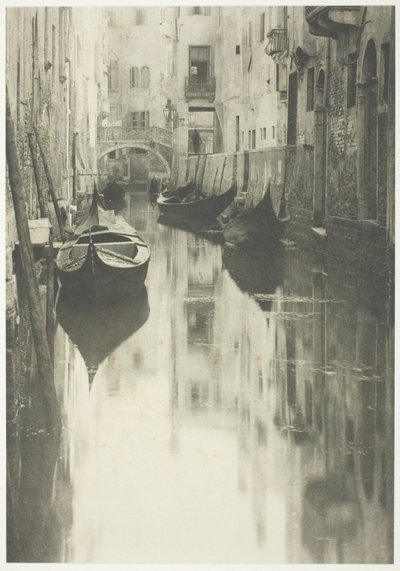 Een Venetiaans Kanaal door Alfred Stieglitz