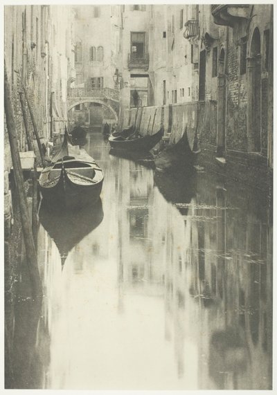 Een Venetiaans Kanaal, 1894, gedrukt 1897 door Alfred Stieglitz