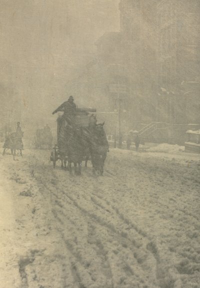 Camera Work: Winter - Fifth Avenue, 1892 door Alfred Stieglitz