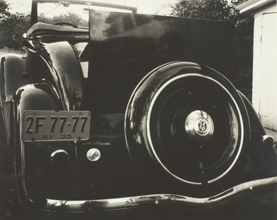 Auto 2F-77-77, 1935 door Alfred Stieglitz