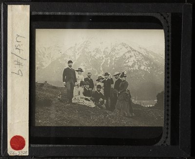 Familie en vrienden in Mittenwald, ca. 1884 door Alfred Stieglitz