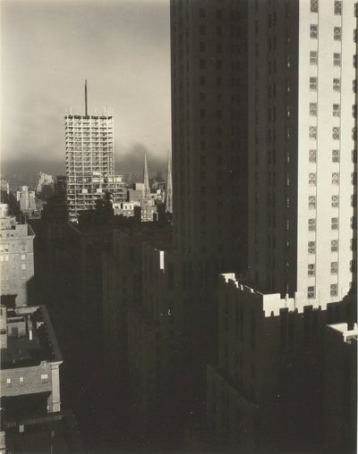 Vanuit Mijn Raam bij de Shelton, West, 1931 door Alfred Stieglitz