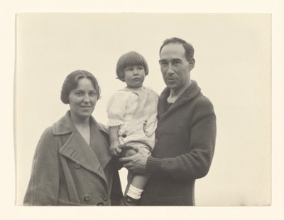 [Marie Rapp, Yvonne  George Boursault]. door Alfred Stieglitz