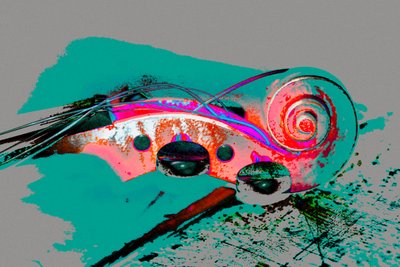 Ticket, uit de serie Woodbridge Violins, 2017 (handgeschilderde foto) door Alice Gur-Arie