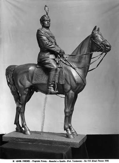 Mussolini te paard, bronzen sculptuur door Raimondo Trentanove, privécollectie, Florence door Fratelli Alinari