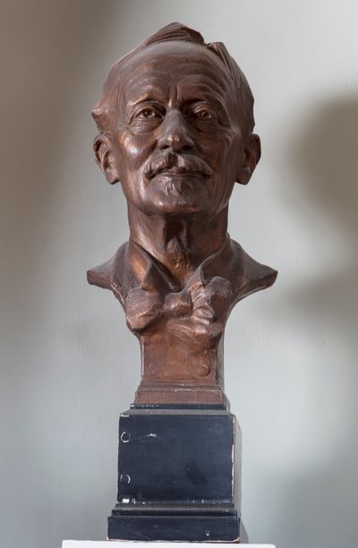 Beeldhouwwerk van C R Ashbee, ca. 1929 door Allan Wyon