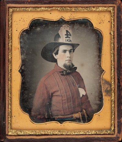 Portret van een Brandweerman door American 19th Century