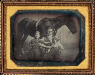 Portret van een man en meisje met paard en hond door American 19th Century