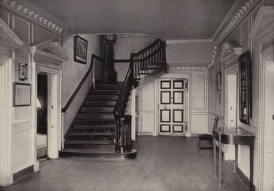Mount Vernon: Interieur van het herenhuis, centrale hal door American Photographer (after)