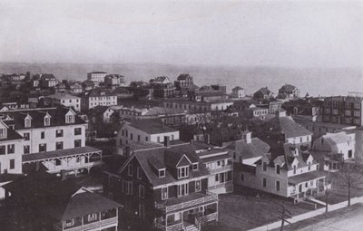 Old Orchard Beach, Maine: Het dorp kijkend naar het oosten vanaf Old Orchard House door American Photographer (after)