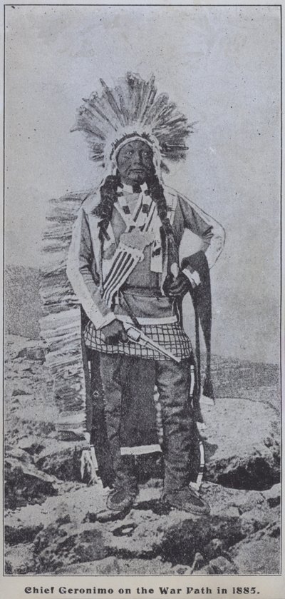 De Apache-opperhoofd Geronimo op oorlogspad in 1885 door American Photographer (after)