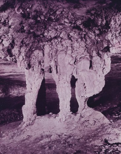 Het Bruidsaltaar, Mammoth Cave door American Photographer (after)