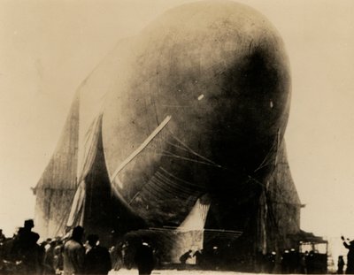 Walter Wellman keerde terug naar Spitsbergen met de America in juni 1907 door American Photographer (after)