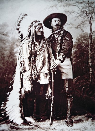 Chief Sitting Bull (1831-90) op tournee met Buffalo Bill Cody (1846-1917) en zijn Wild West Show door American Photographer