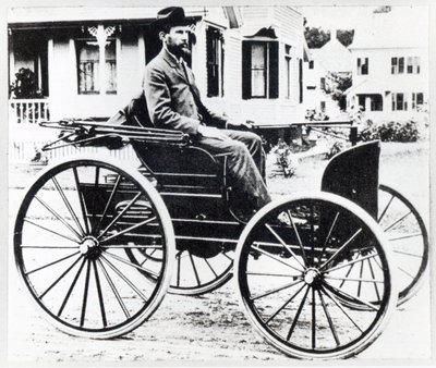 Eerste Amerikaanse auto, ontworpen en gebouwd door Charles en Frank Duryea door American Photographer