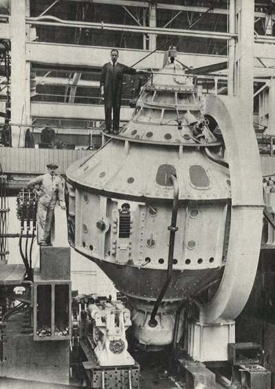 Gyrostabilisator van het Italiaanse lijnschip Conte di Savoia (z/w foto) door American Photographer