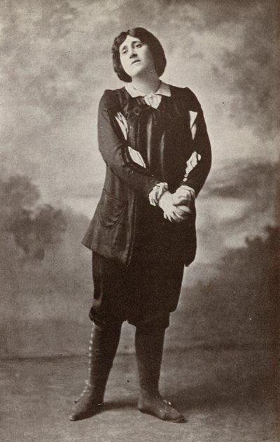 Melanie Kurt, als "Fidelio" (z/w foto) door American Photographer