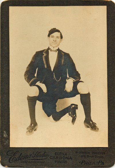 Portret van Francisco Lentini (1881-1966), de man met drie benen door American Photographer