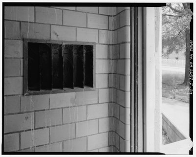 Tegel- en lijstdetail met brievenbussen, typische ingang naar trappenhuis, Techwood Homes, Gebouw nr. 6, 465 Techwood Drive & 119-125 Hunnicutt Street, Atlanta, Fulton County, GA door American Photographer