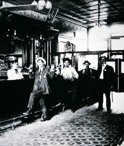 Typische westerse saloon door American Photographer