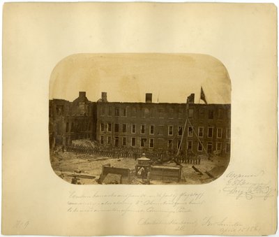 Westelijke Kazerne en Parade, Slag om Fort Sumter, 15 april 1861 door American Photographer