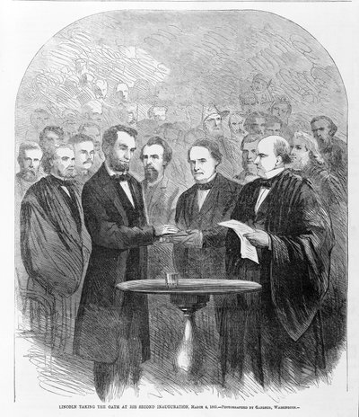 Lincoln legt de eed af bij zijn tweede inauguratie, 4 maart 1865, gepubliceerd 1865 door American School